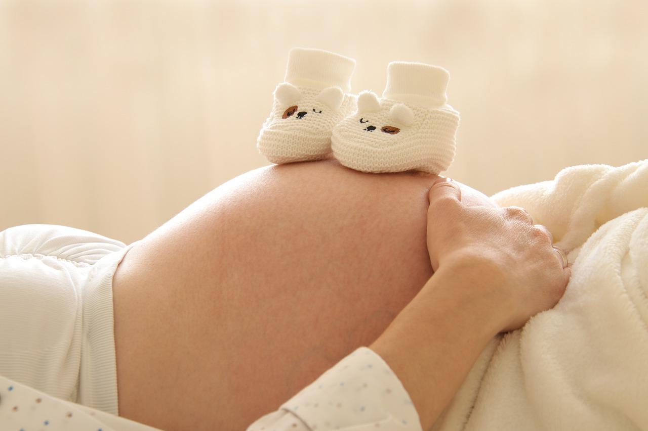 6 sposobów na pozbycie się suchej skóry po ciąży